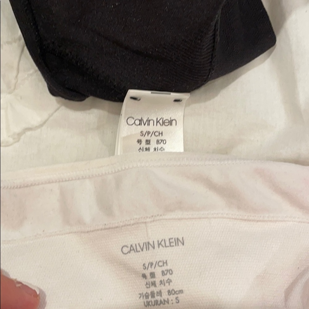 Bras - Picture 2 of 2